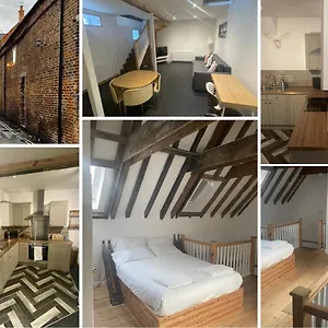 Loaf 2 At The Old Granary Converted Town Centre Barn , Beverley United Kingdom